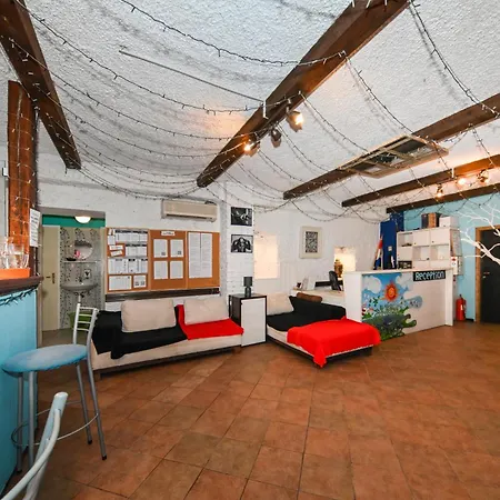 The Lazy Monkey & * Zadar