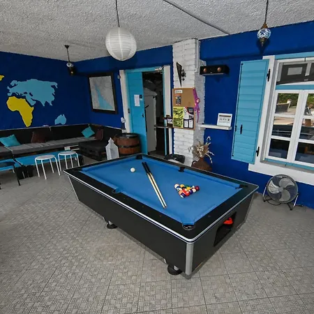 Hostal The Lazy Monkey & Zadar