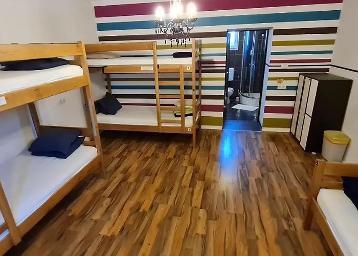 Hostal The Lazy Monkey & Zadar