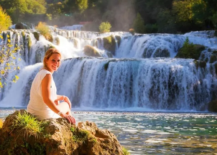 The Lazy Monkey & Hostel