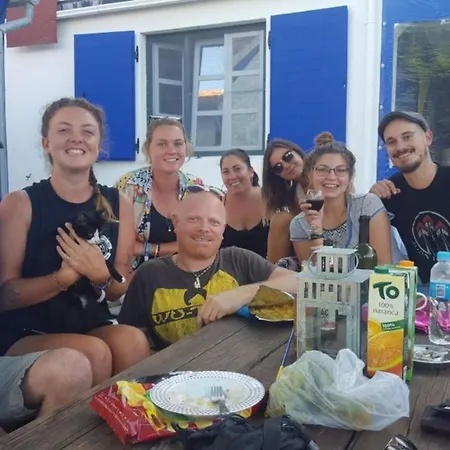 The Lazy Monkey & Hostel Zára