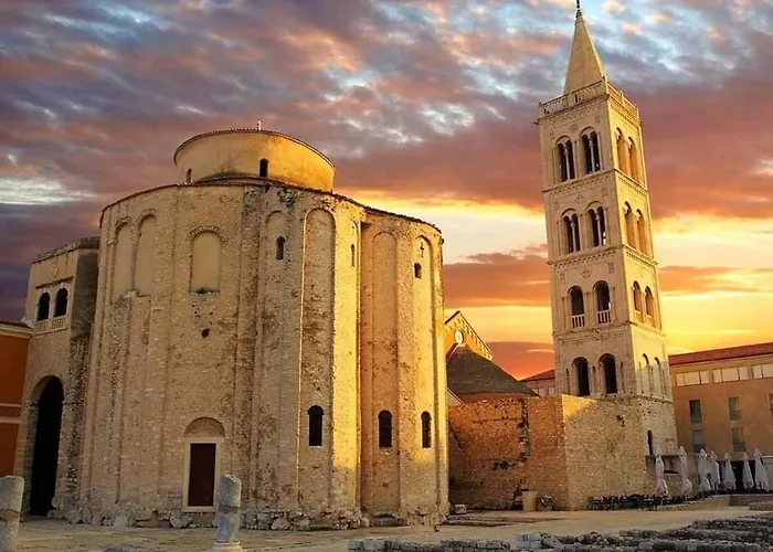 Hostel The Lazy Monkey &