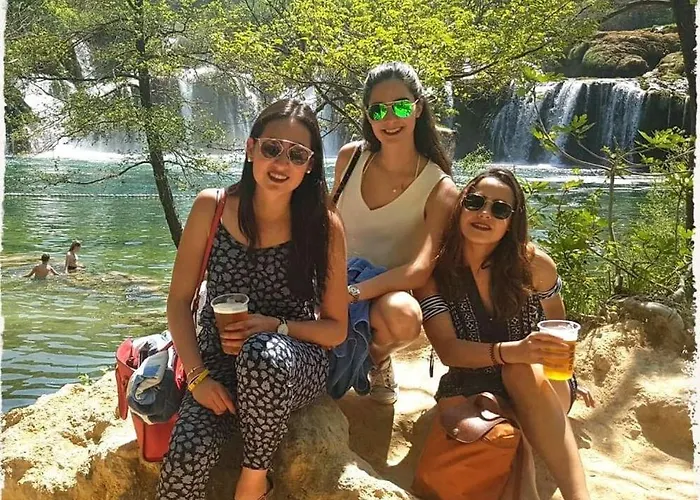 Hostel The Lazy Monkey &