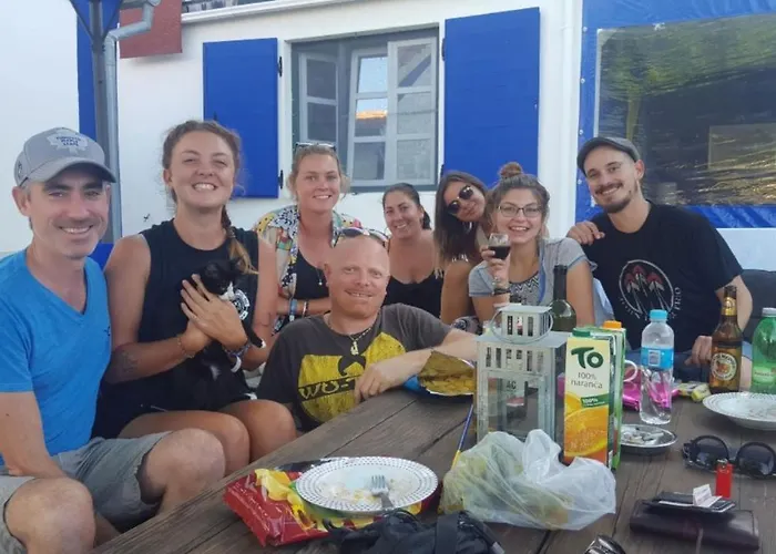 The Lazy Monkey & Hostel Zára