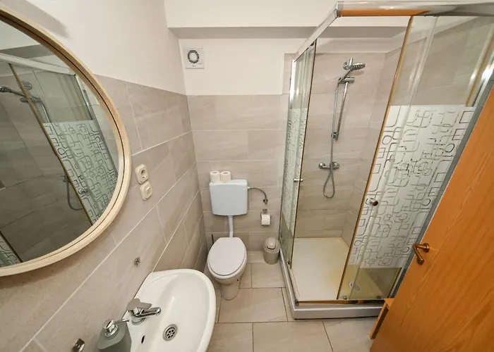 The Lazy Monkey & Hostel