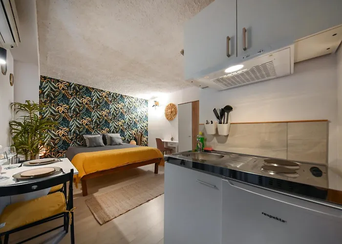 The Lazy Monkey & Auberge de jeunesse Zadar